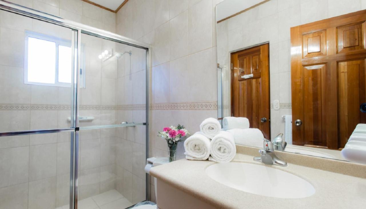 Villas Iguana A-13 Beachfront Condo ภายนอก รูปภาพ
